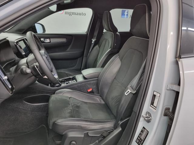 VOLVO XC40 D3 R-design