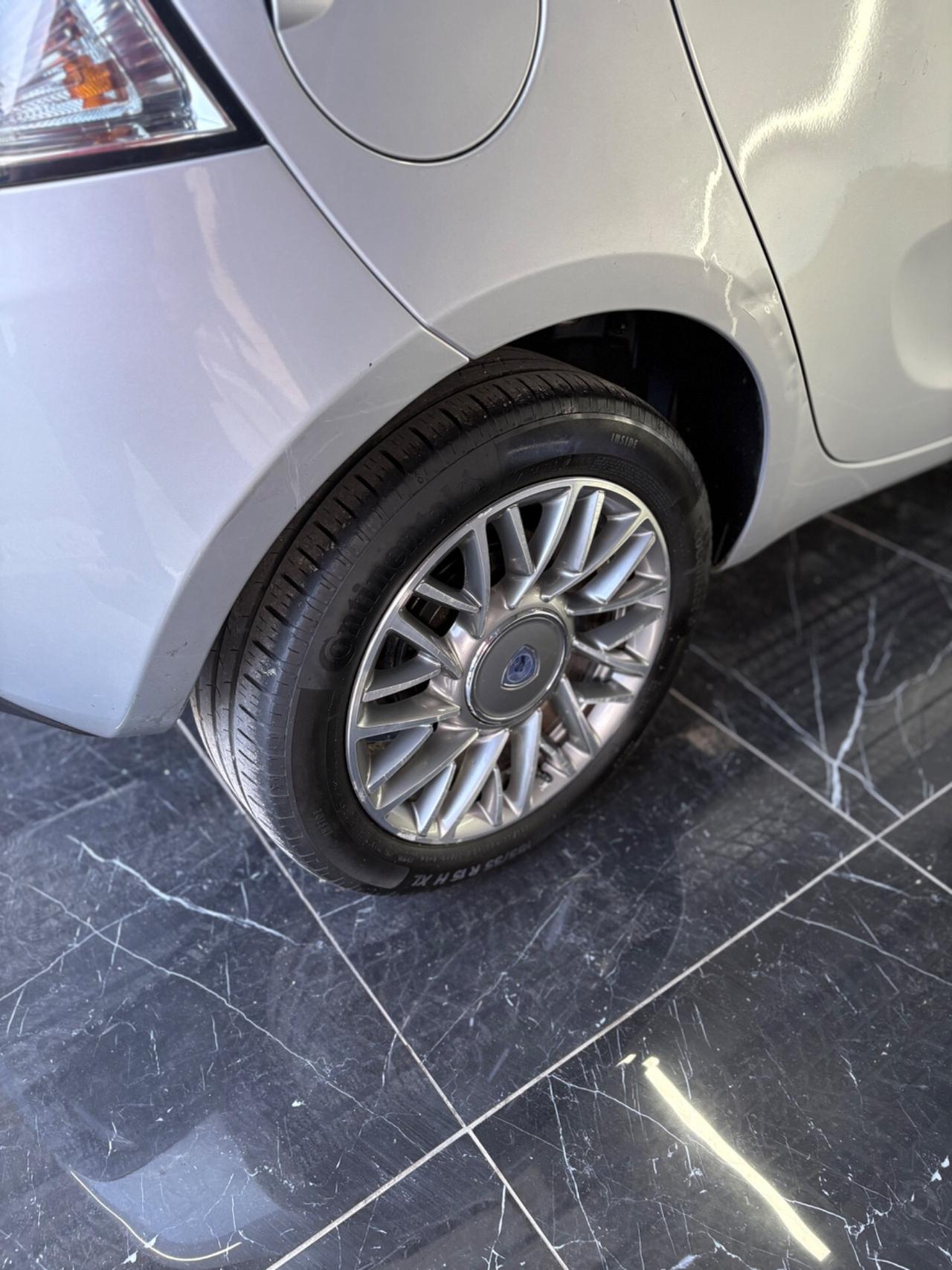 Lancia Ypsilon Gold GPL