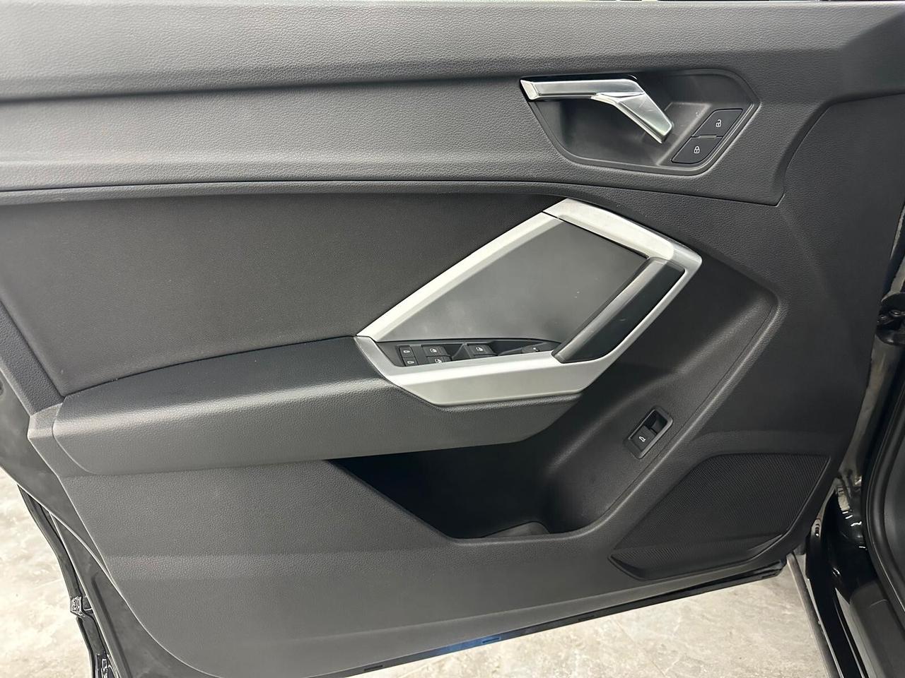 Audi Q3 2.0 TDI 150 CV quattro S tronic S-Line