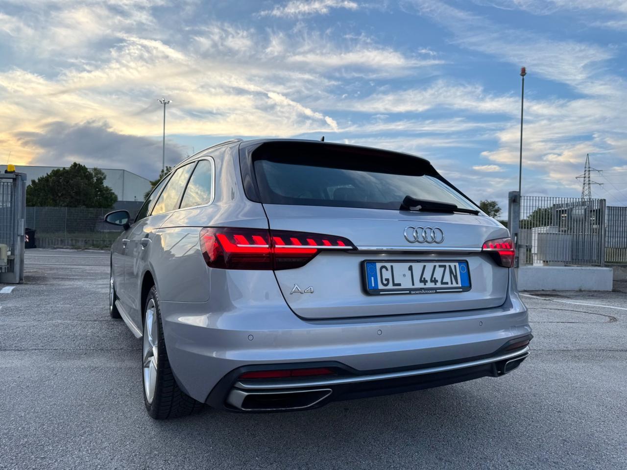 AUDI A4 Avant 2.0 Tdi Advanced - Virtual Matrix 18