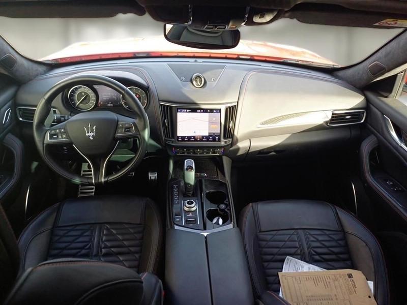 MASERATI LEVANTE 3.0 V6 424 CV F-TRIBUTO Q4 AUTO SUV