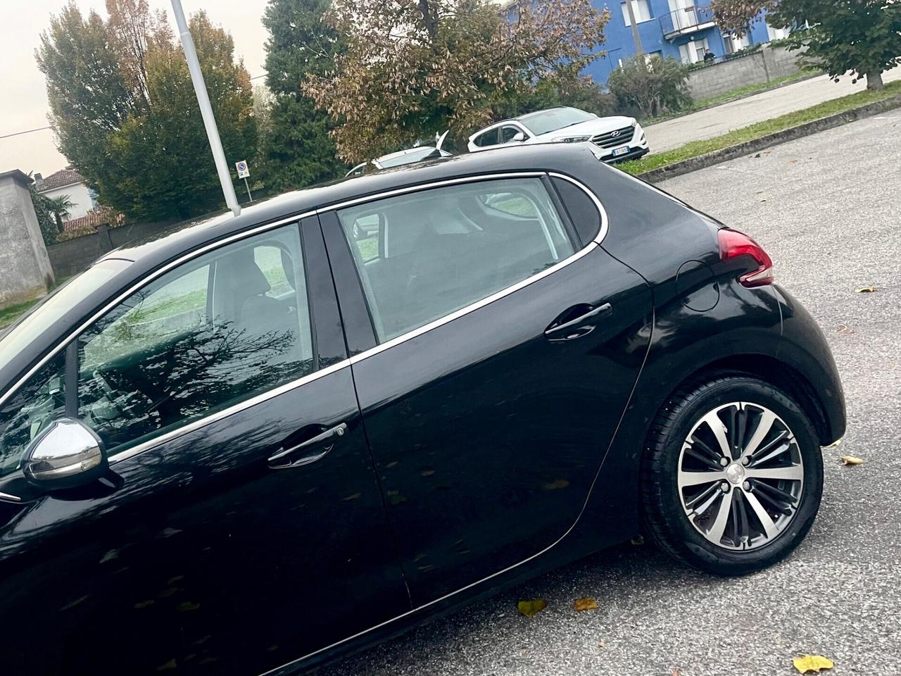 Peugeot 208 PureTech 82 5 porte Access