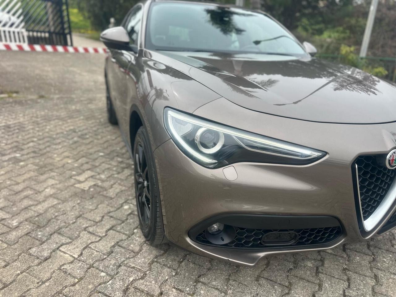 Alfa Romeo Stelvio 2.2 Turbodiesel 210 CV AT8 Q4 Executive