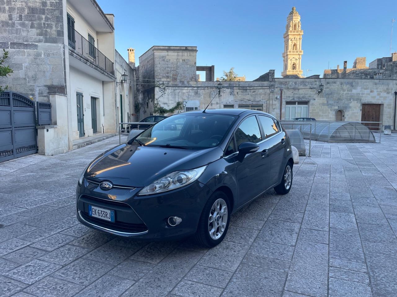 Ford Fiesta 1.4 TDCi 70CV 5 porte Titanium