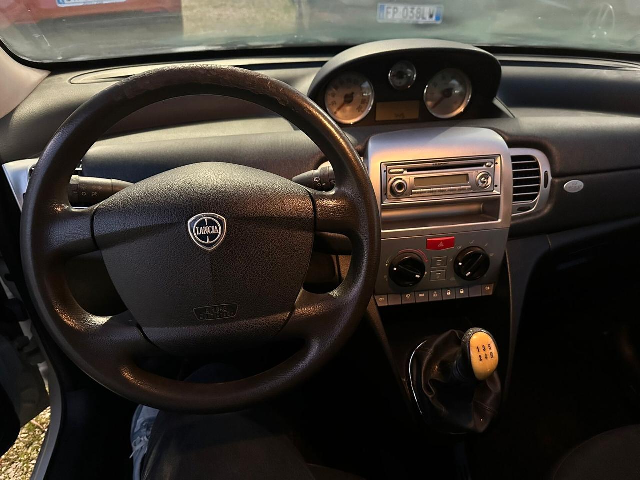 Lancia Ypsilon 1.2 69 CV Elle