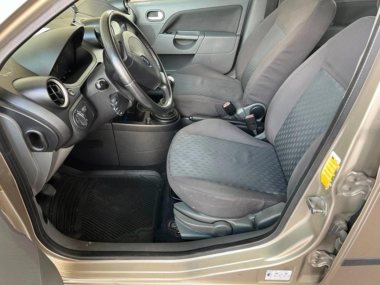Ford Fiesta 1.4 16V 5p. Zetec