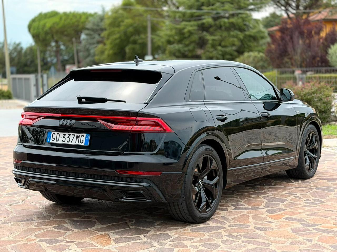 Audi Q8 45 3.0 TDI MHEV 231 CV quattro tiptronic s-line black edition