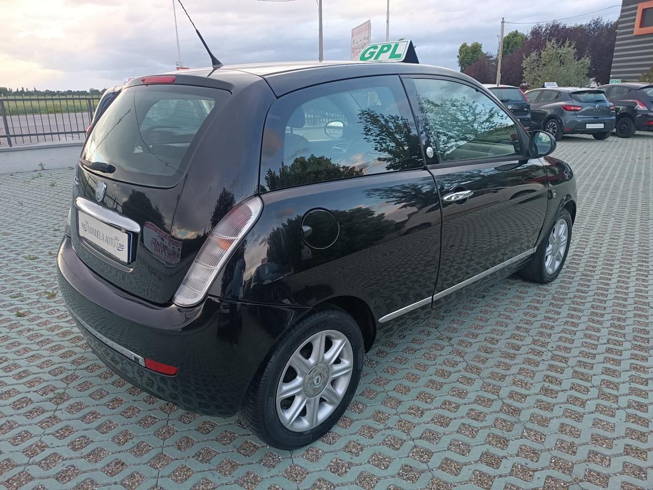 Lancia Ypsilon 1.2 GPL