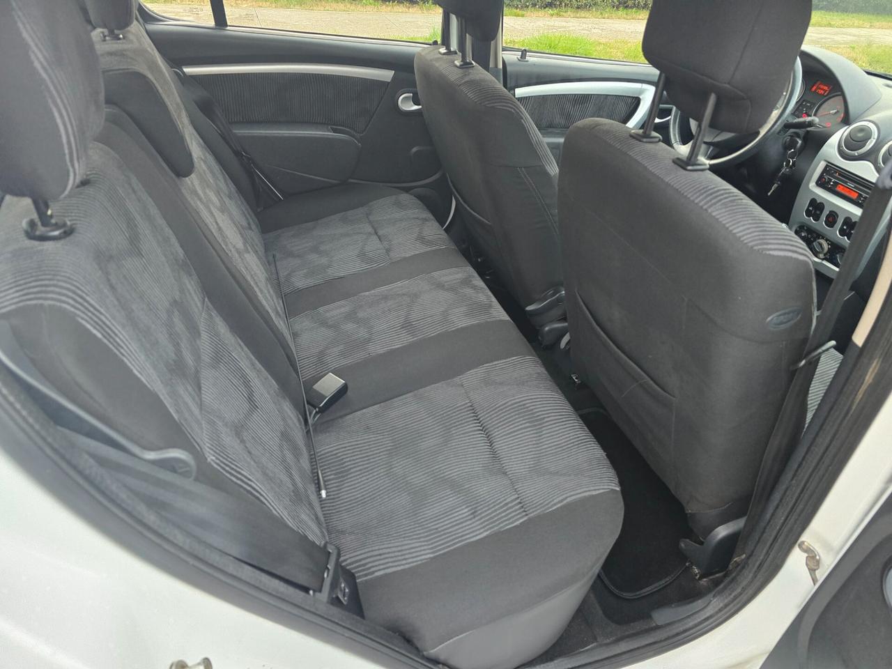 DACIA SANDERO 1.2 "OK PER NEOPATENTATI"