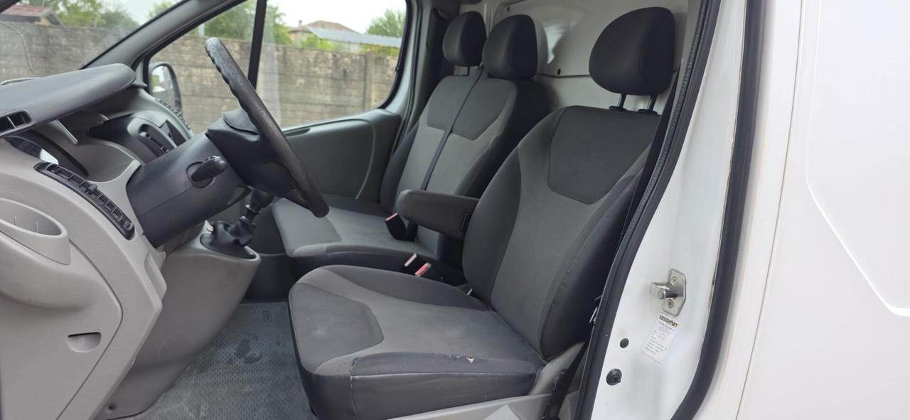Renault Trafic T29 2.0 dCi/115 PC-TN Furgone Generique