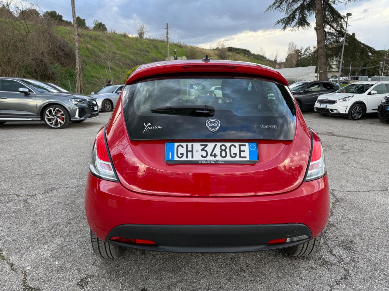 Lancia Ypsilon 1.0 FireFly 5 porte S&S Hybrid Ecochic Silver
