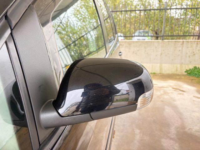 VOLKSWAGEN Touran 1.6 BENZINA FARI FENDI CERCHI IN LEGA OK NEOP
