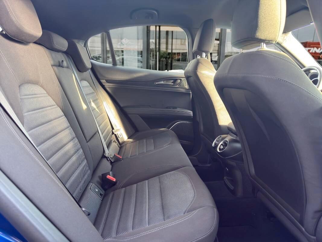 Alfa Romeo Stelvio 2.2 t Business rwd 160cv auto Con NAVIGATORE