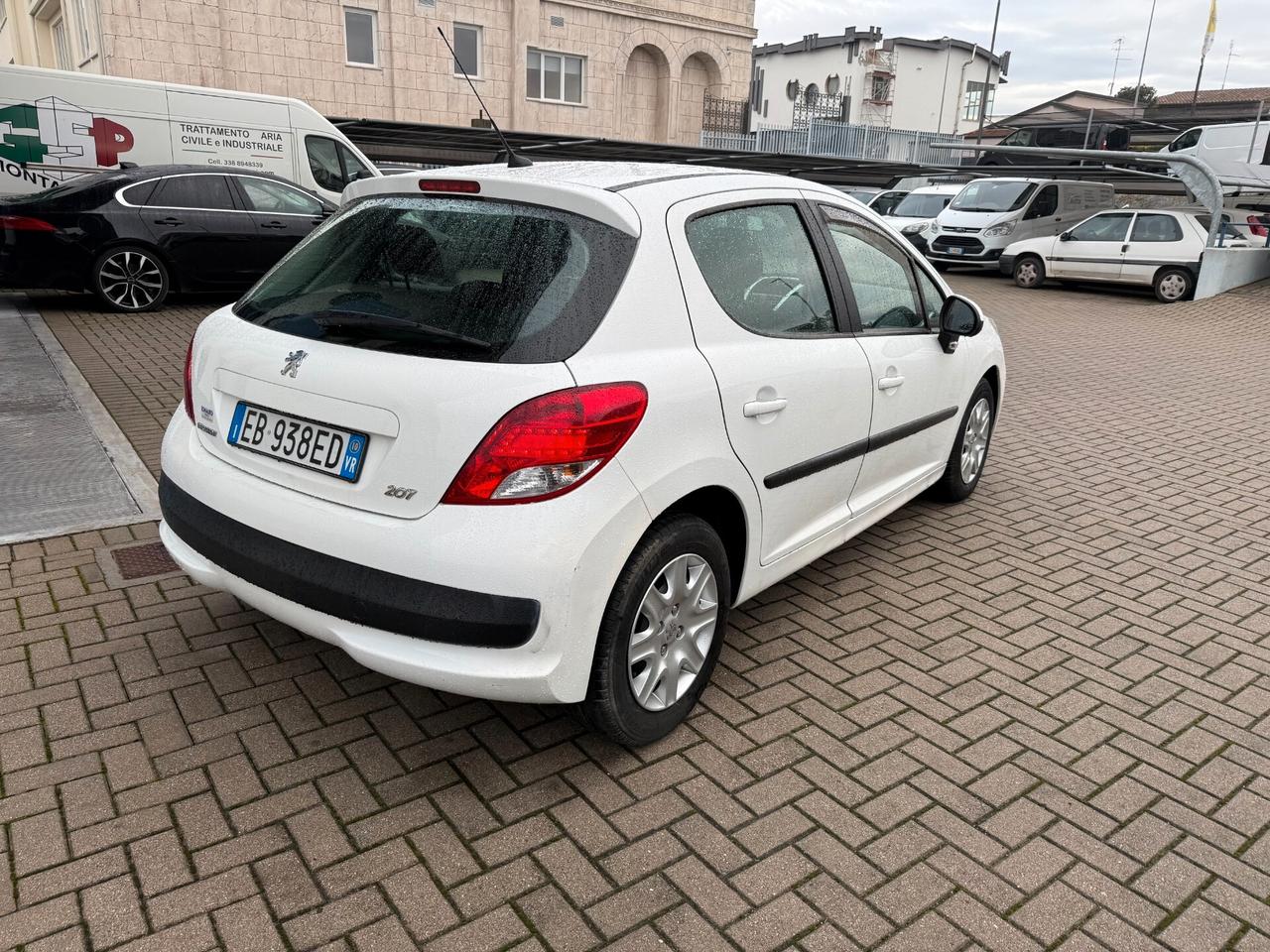 Peugeot 207 1.4 8V 75CV 5p. X Line ECO GPL