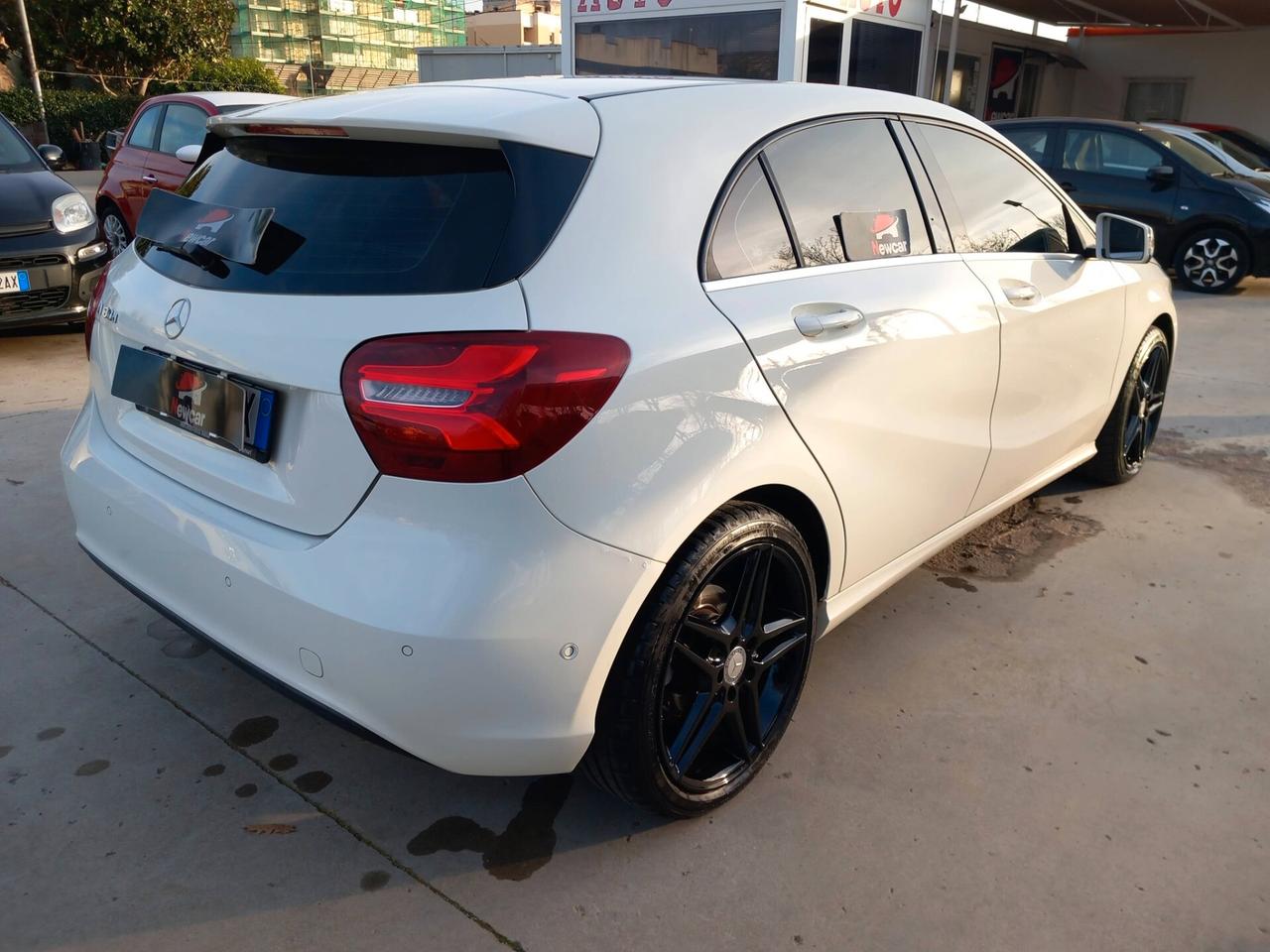 Mercedes-benz A 180 d Sport tenuta in maniera maniacale r 18 led pelle