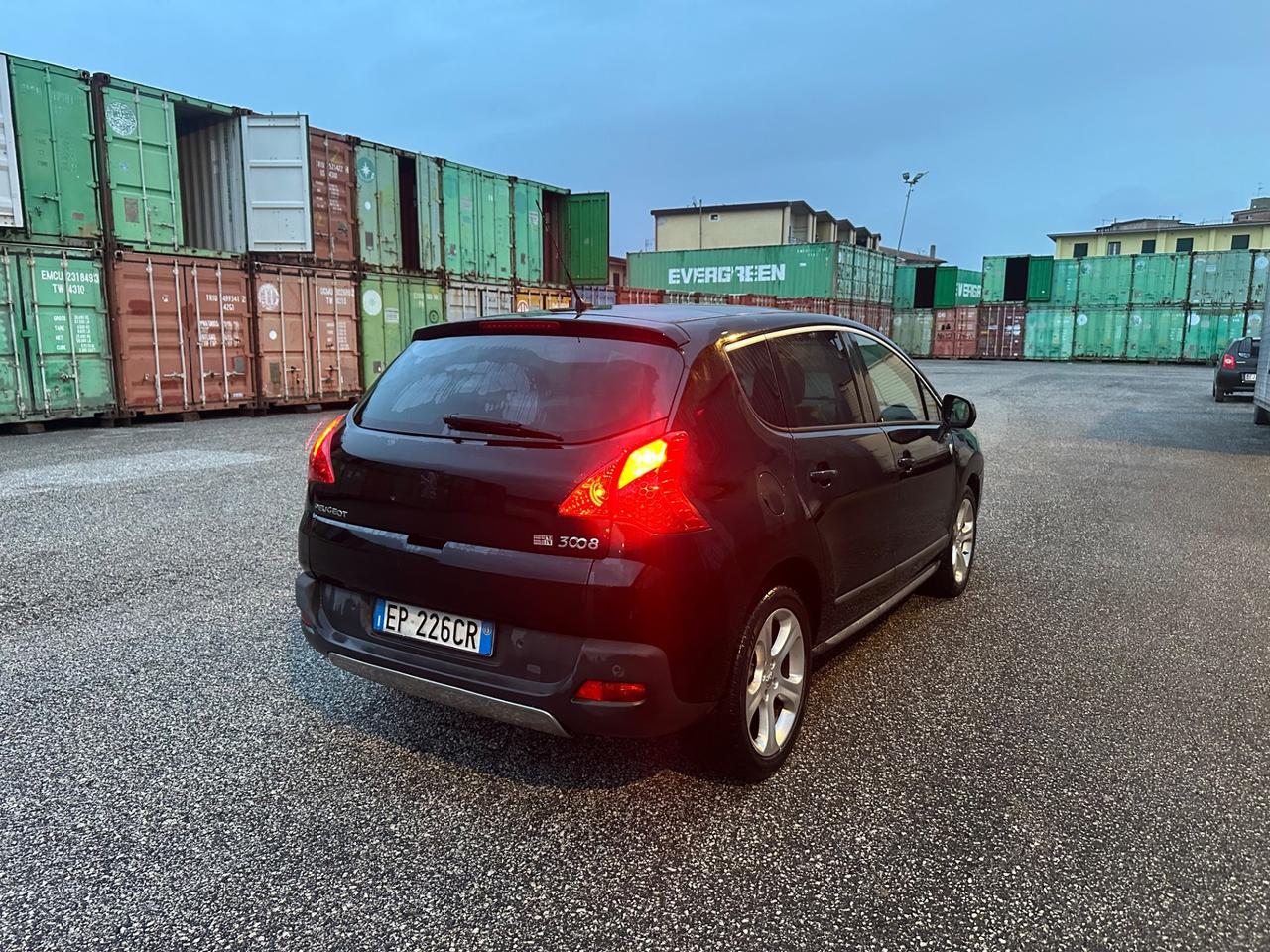 Peugeot 3008 1.6 HDi 115CV Business