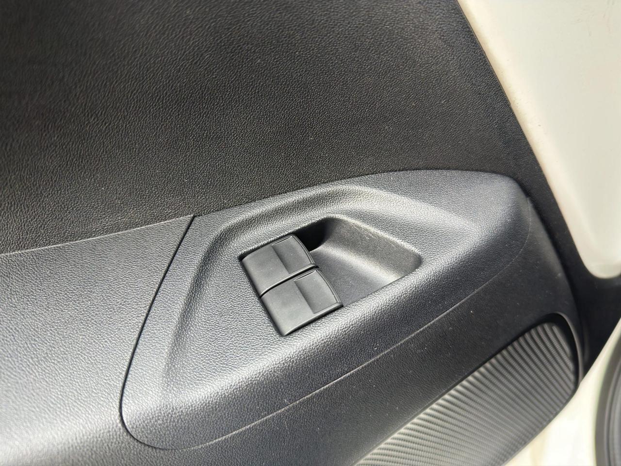 Toyota Aygo 5p 1.0 x-play m-mt