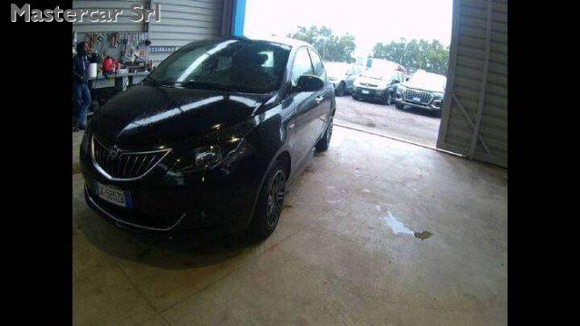 LANCIA Ypsilon 5posti Neopatentati 1.0 hybrid Gold tg: GK585ZB