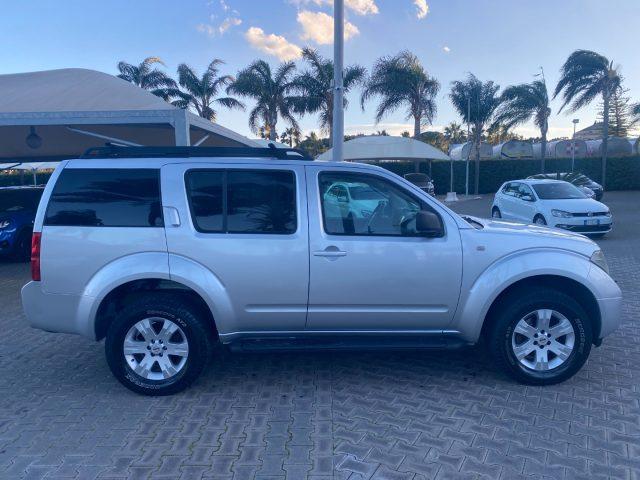 NISSAN Pathfinder 2.5 dCi SE 7 POSTI