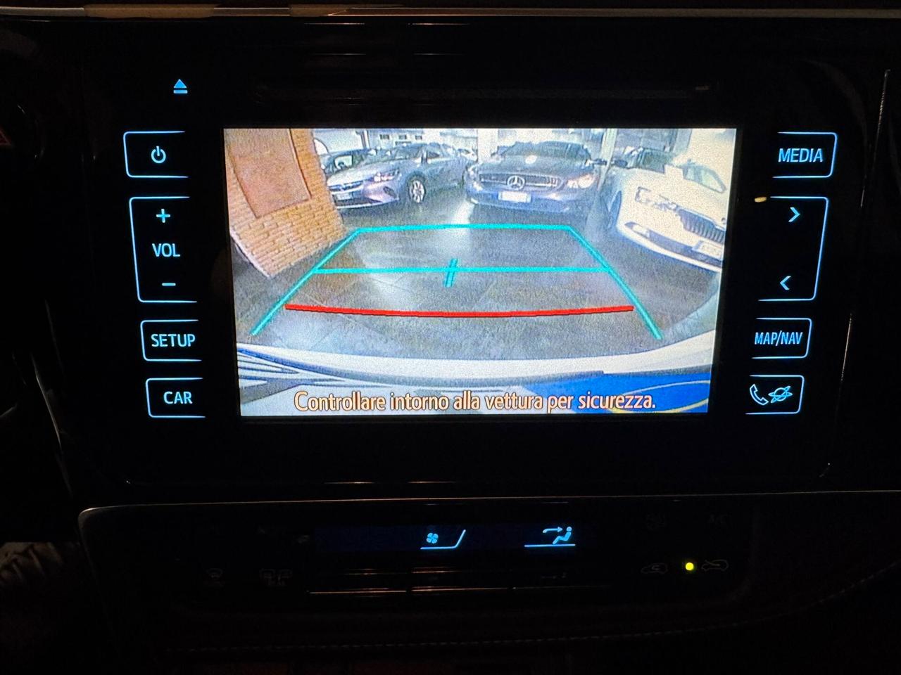 Toyota Auris Touring Sports 1.8 Hybrid Business