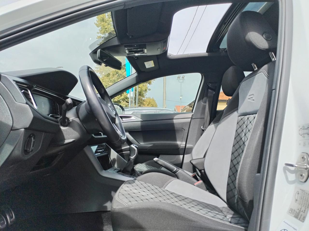 Volkswagen Taigo 1.0 TSI 110 CV R-Line