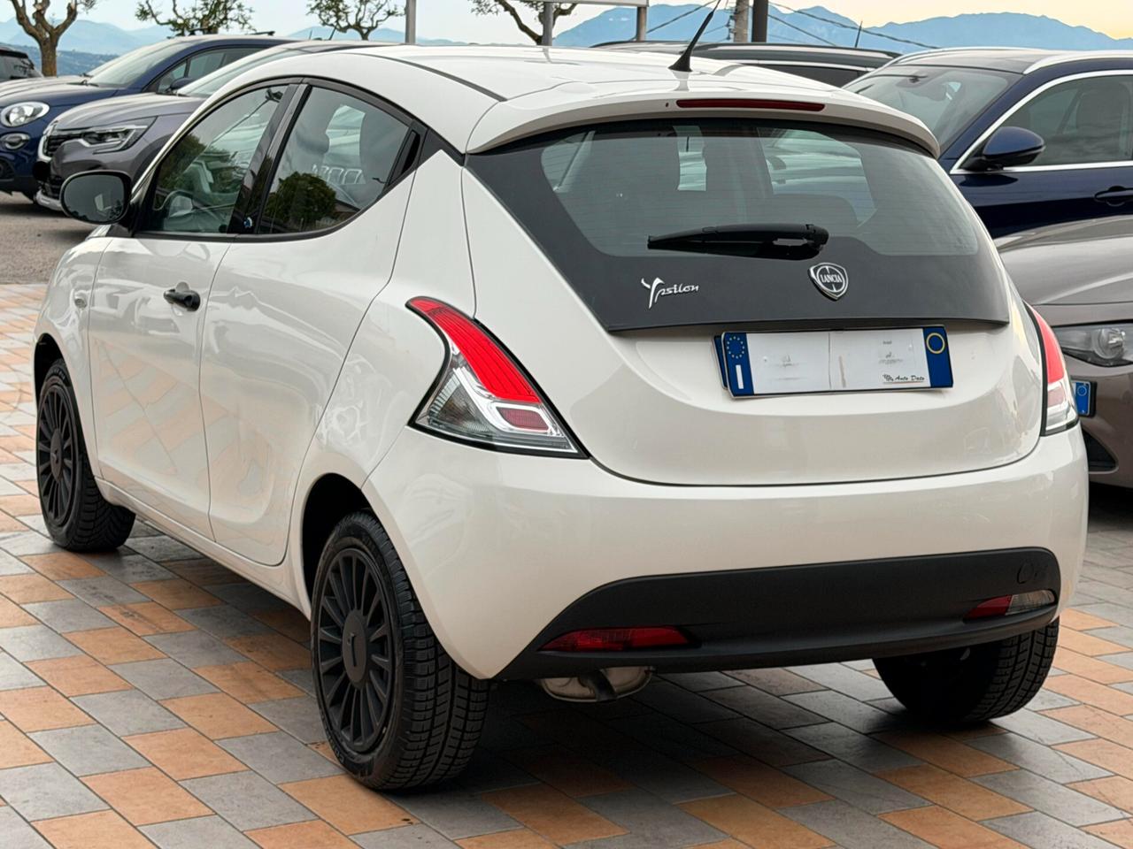 Lancia Ypsilon 1.2 69 cv. ELEFANTINO BLU