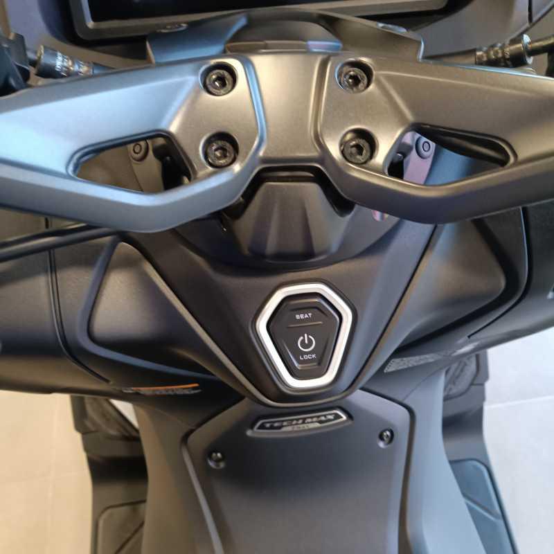 Yamaha T-Max 560 Tech Max - 2025