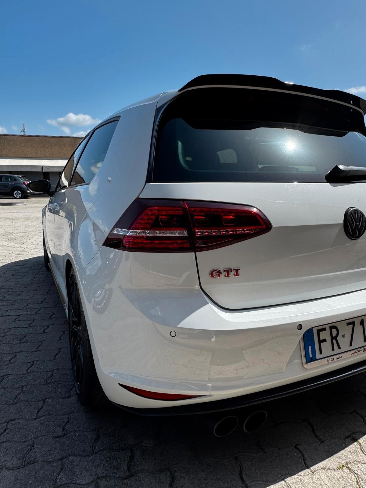 Volkswagen Golf GTI Performance 2.0 TSI DSG 3p. BlueMotion Technology