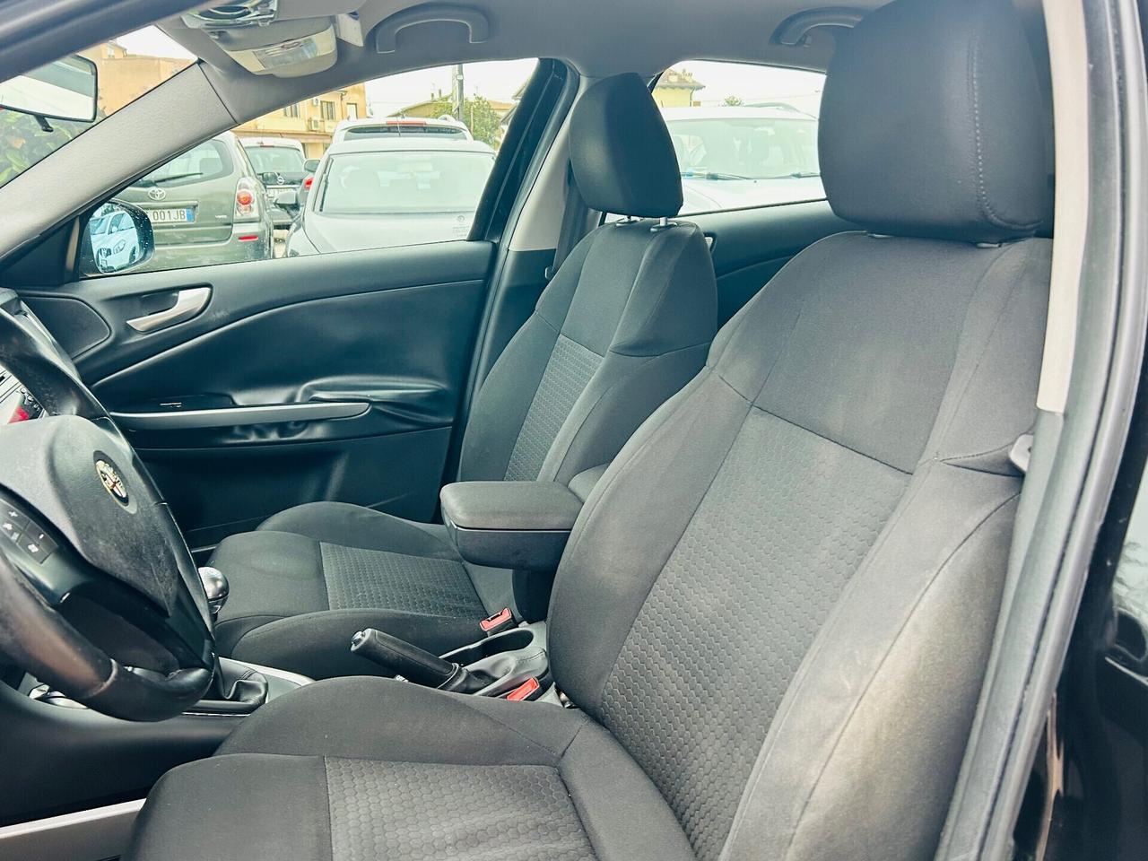 Alfa Romeo Giulietta 1.6 JTDm-2 105 CV Exclusive