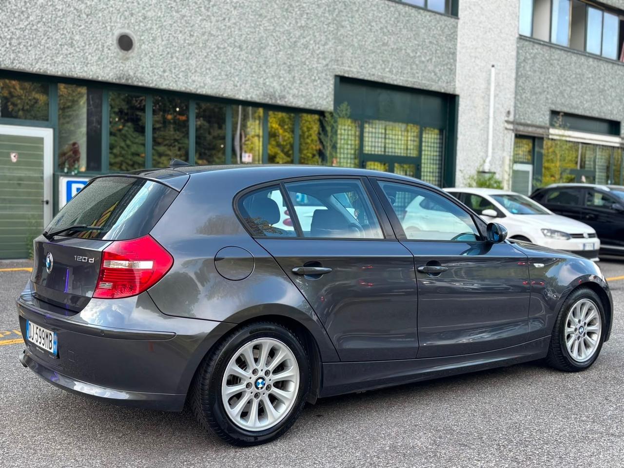 Bmw 120d cat 5 porte Attiva *AUTOMATICA*
