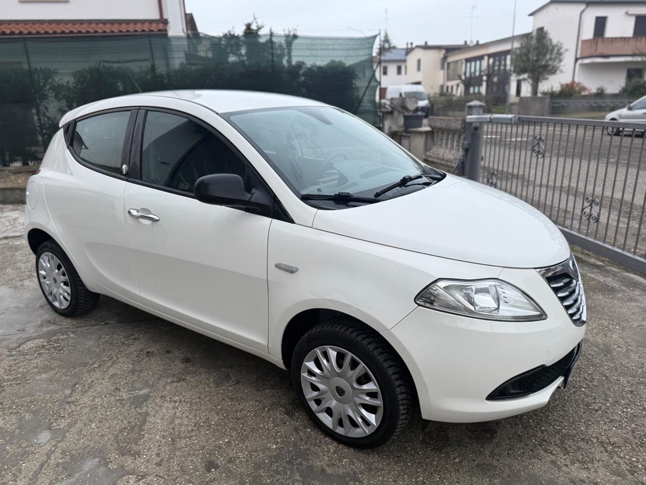 Lancia Ypsilon 0.9 METANO VALIDO 2029 2013 NEOPAT
