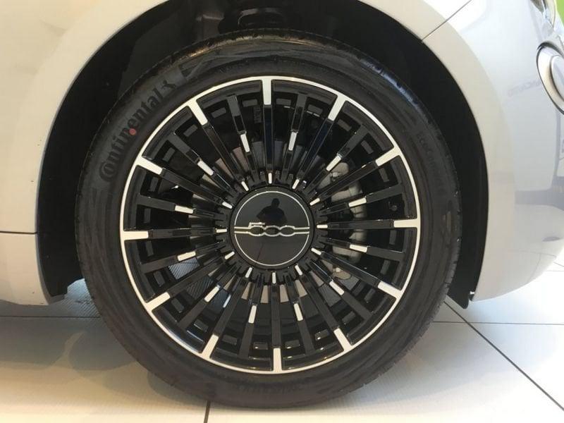 FIAT 500 Hybrid Hybrid Icon PACK STYLE