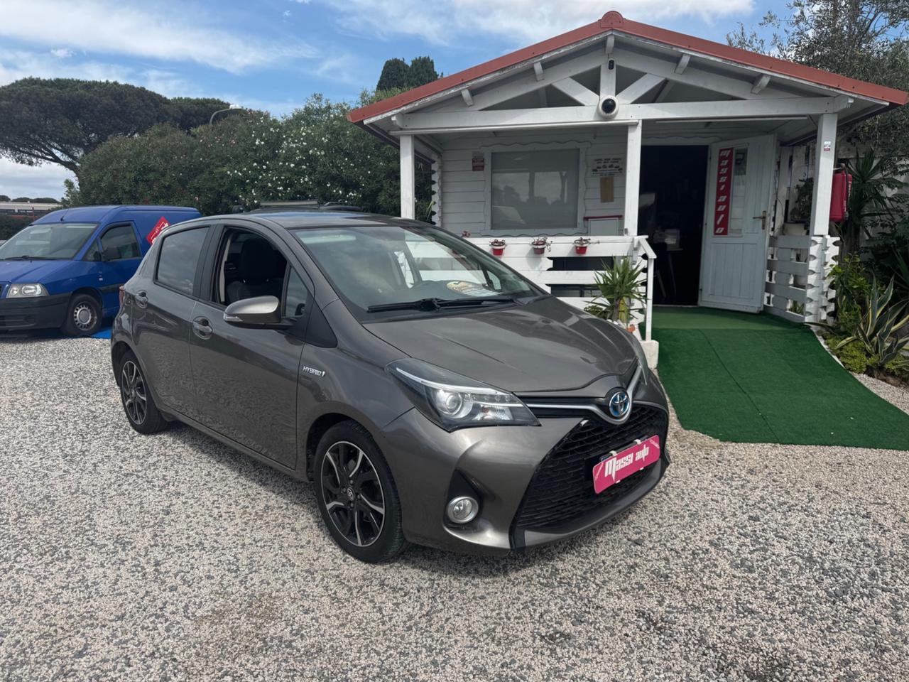 Toyota Yaris 1.5 Hybrid 5 porte Business