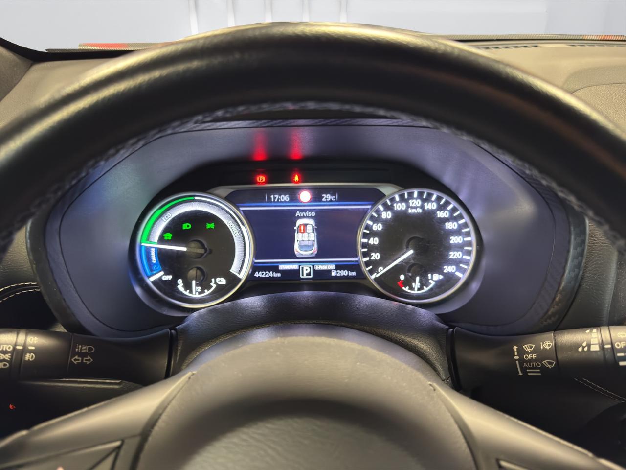 Nissan Juke 1.6 hev N-Connecta STUPENDA