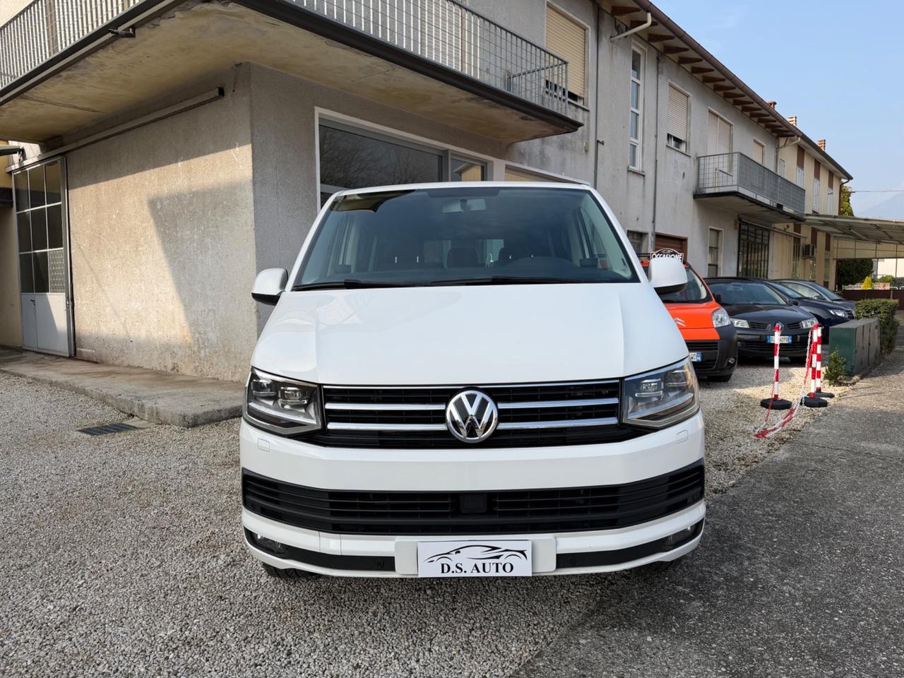 Volkswagen Caravelle 2.0 150CV DSG 9 POSTI