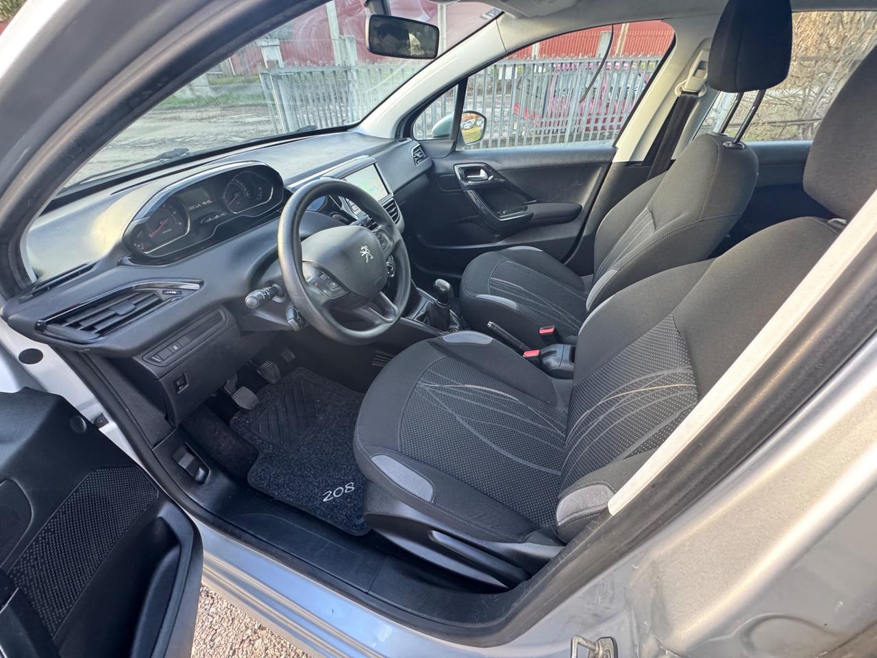 Peugeot 208 Versione Allure