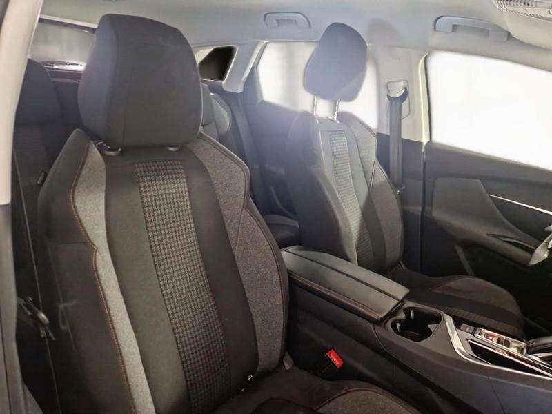 PEUGEOT 3008 BlueHDI 130 EAT8 S/S Business