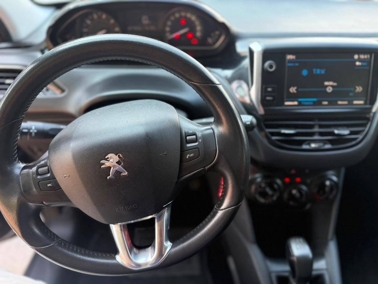 Peugeot 208 PureTech 82 5 porte Allure
