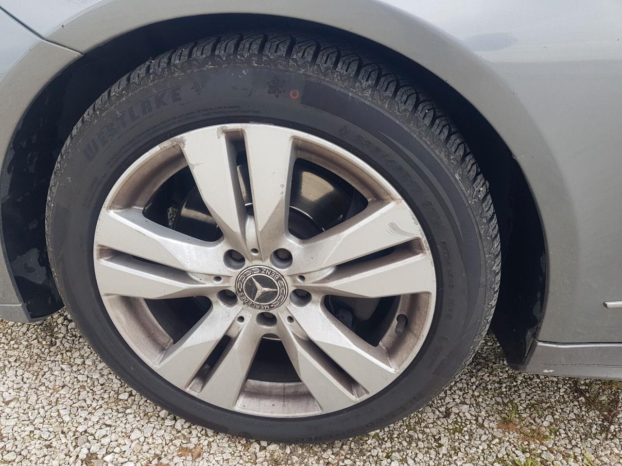Mercedes-benz E 250 E 250 CDI Coupé BlueEFFICIENCY Avantgarde