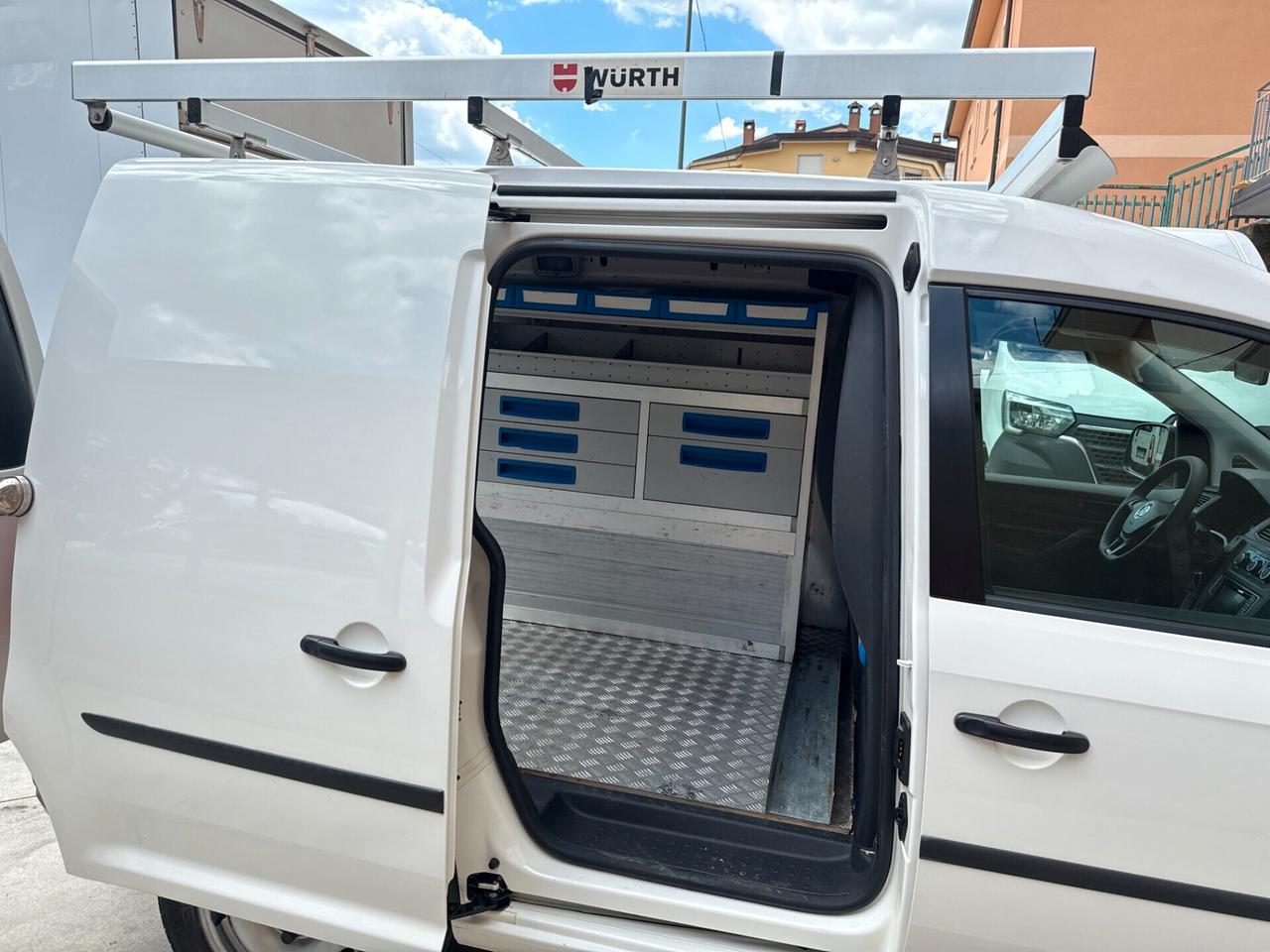Volkswagen Caddy 2.0 TDI 122CV 4MOTION ALLESTITO