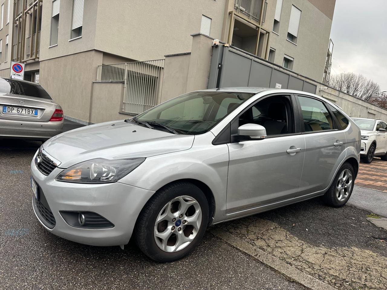 Ford Focus 1.6 (100CV) 5p. Titanium - ok neopatentati