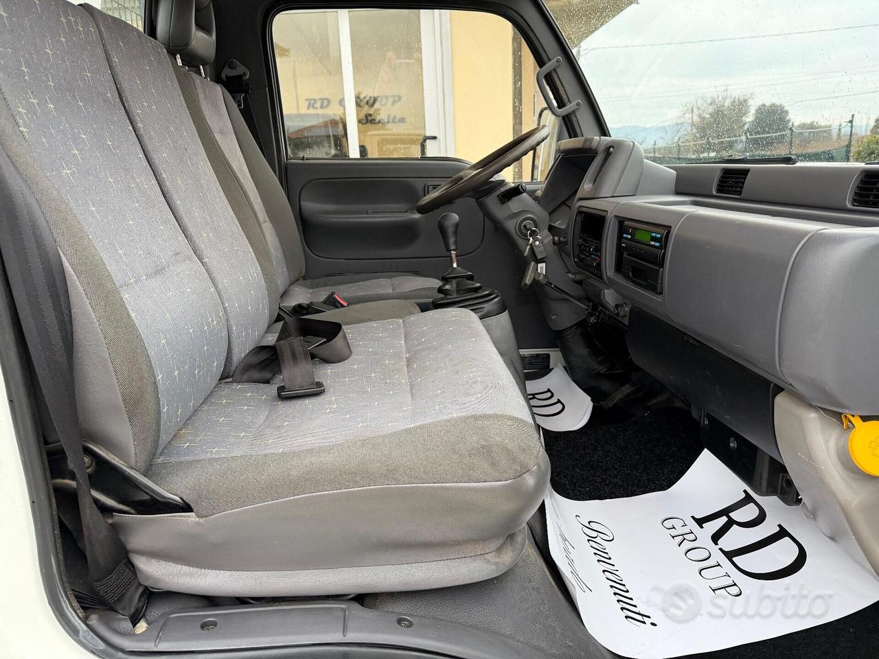 Nissan Cabstar 120.35 3.0 Tdi PL-RG Cabinato SE Ca