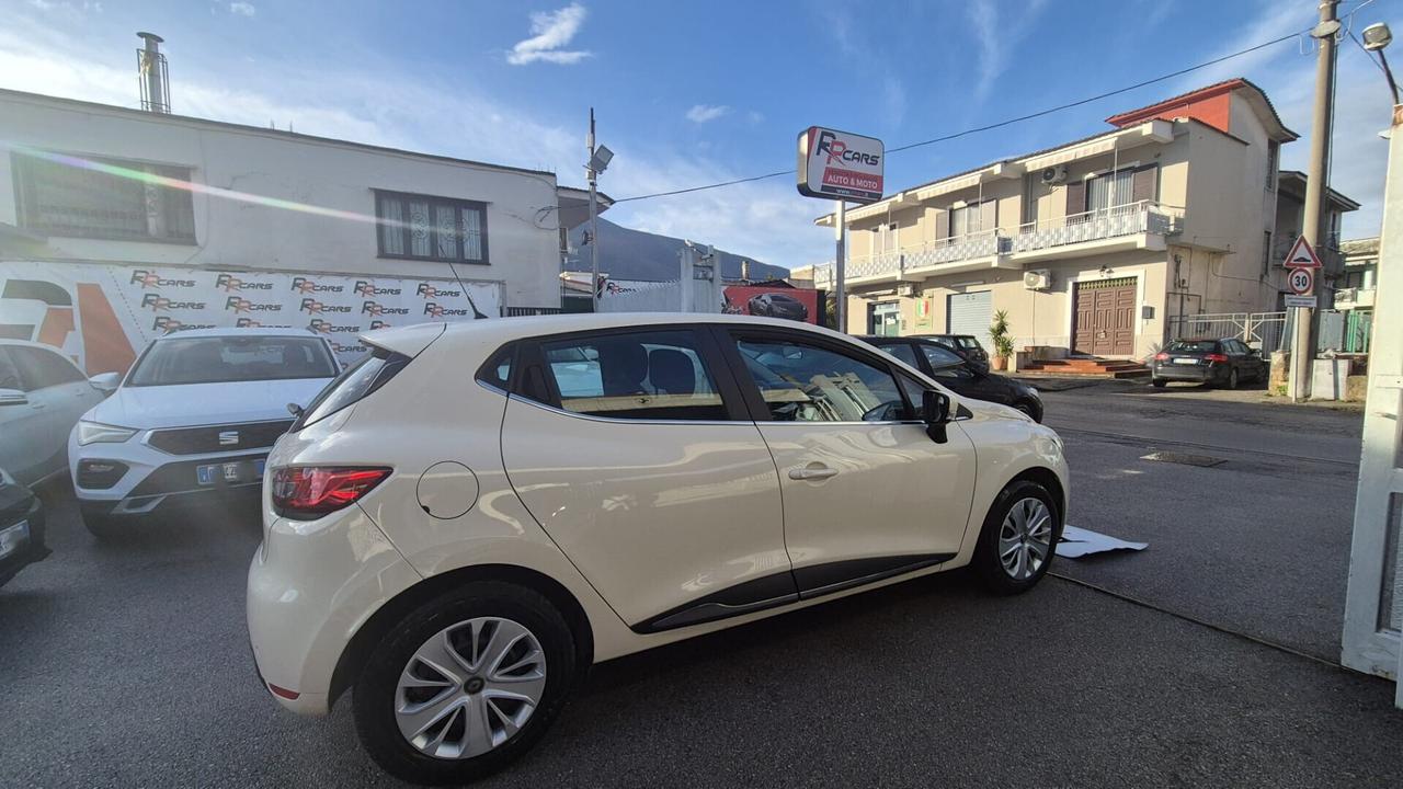 Renault Clio dCi 8V 75 CV Start&Stop 5 porte Energy Duel