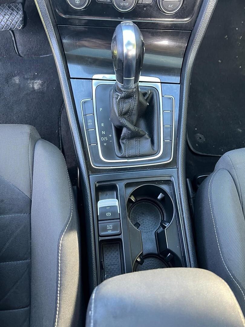 Volkswagen golf 7" serie 1.6 tdi dsg