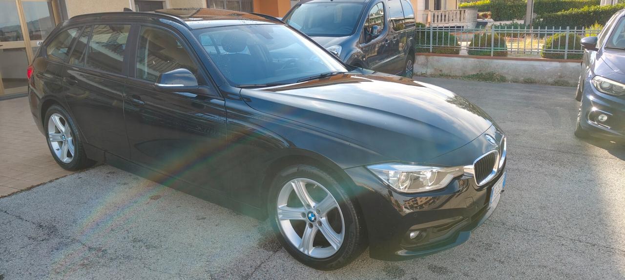 Bmw 320 320d Efficient Dynamics Touring Business Advantage aut.