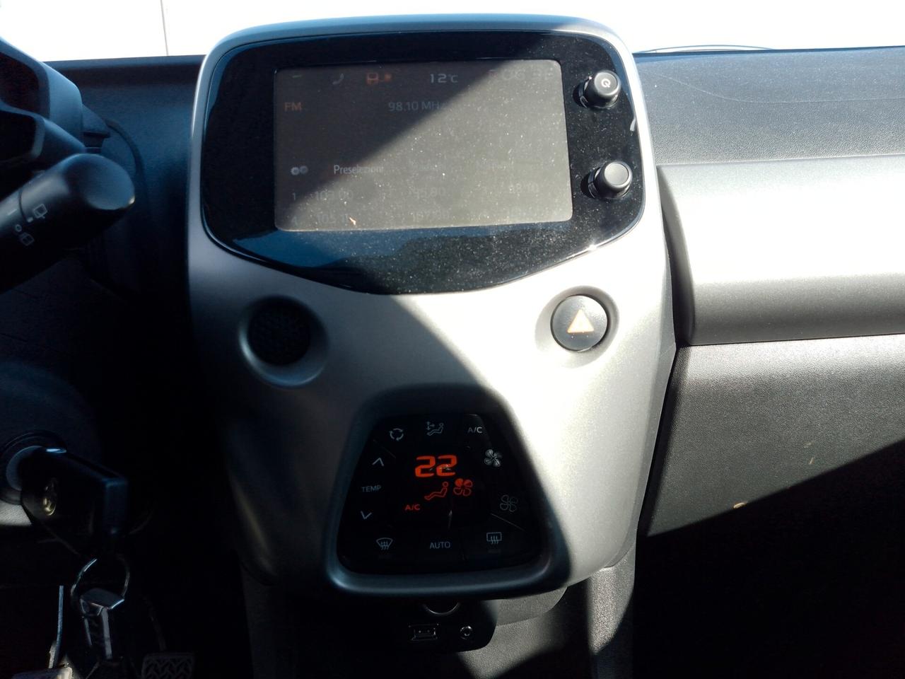 Toyota Aygo 1.0 VVT-i 69 CV 5 porte x-play