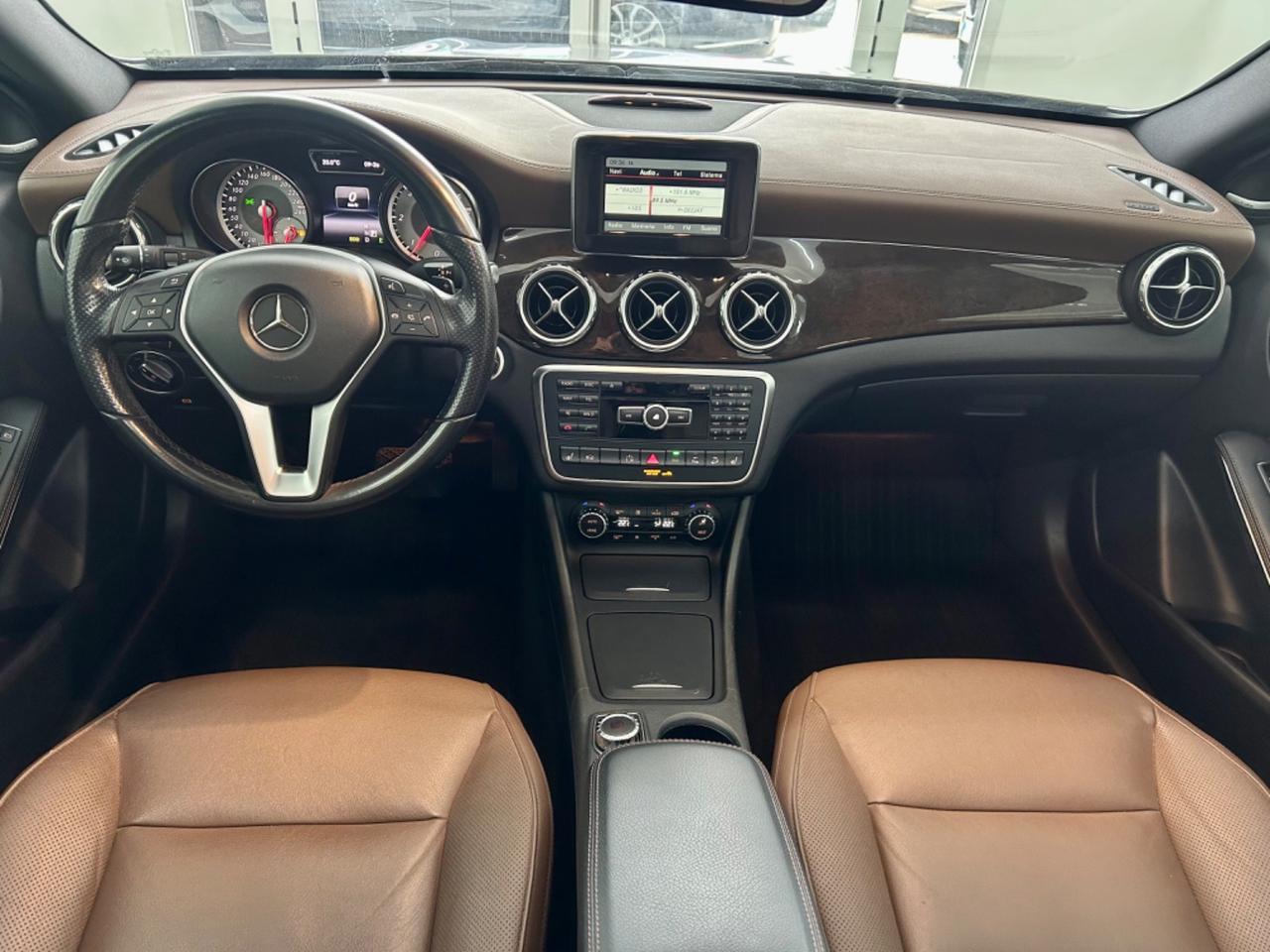 Mercedes GLA 220 CDI 4Matic Premium PROMO