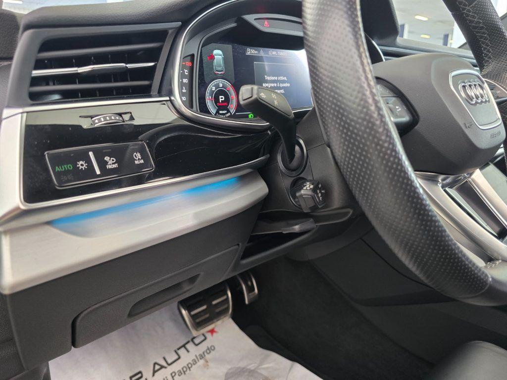 Audi Q8 50 TDI 286 CV quattro tiptronic Sport + Tetto