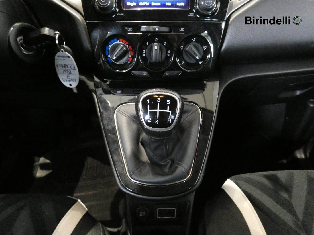 LANCIA Ypsilon 3ª serie - Ypsilon 1.2 69 CV 5 porte Silver