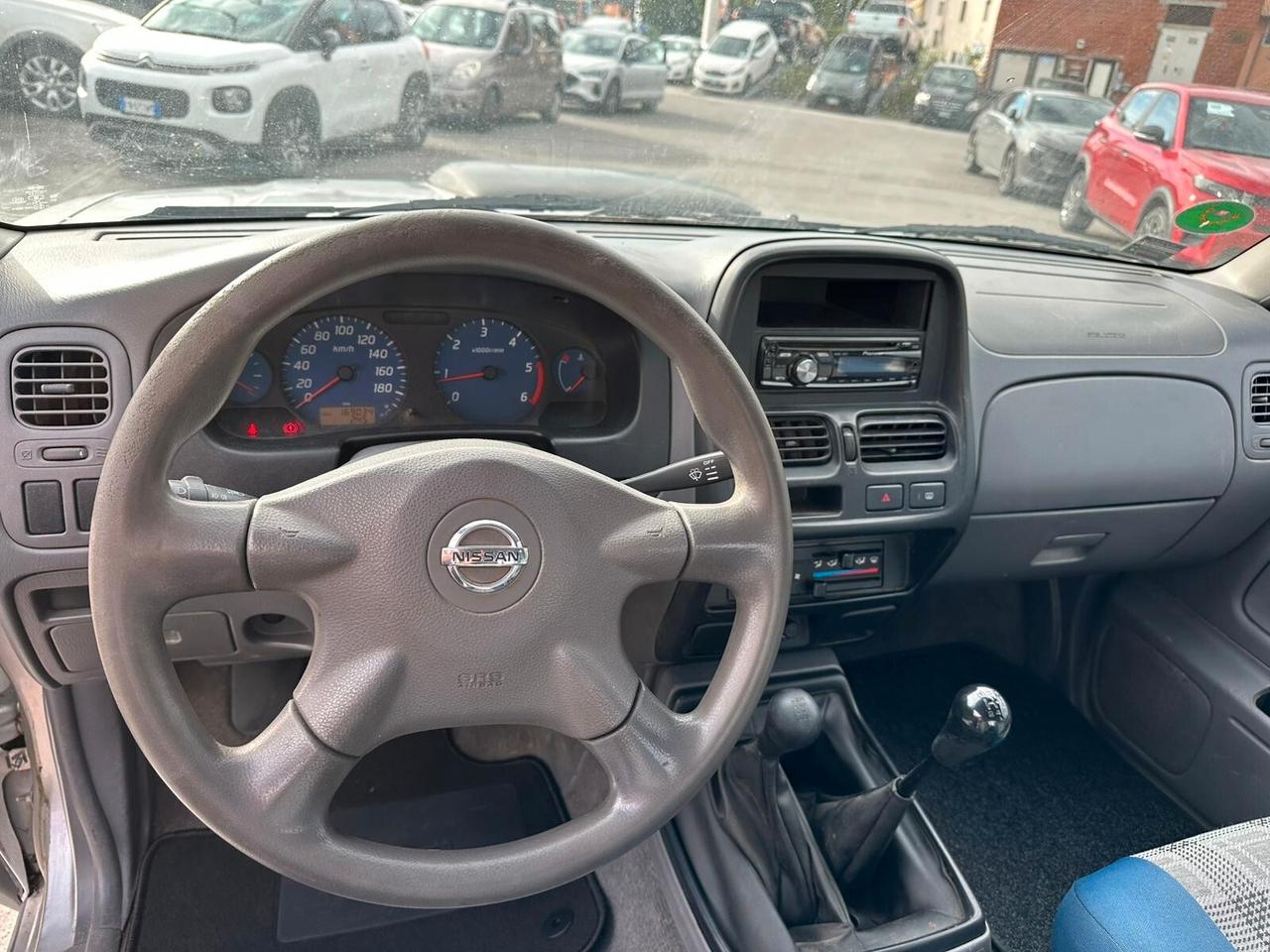 Nissan NP300 2.5 tdi 2p. King Cab Easy